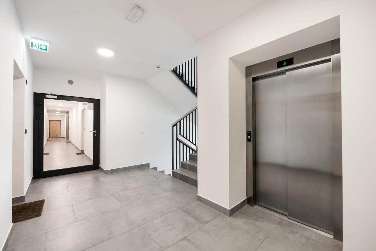 Ursynow Klobucka Comfort Apartment Varsóvia Exterior foto